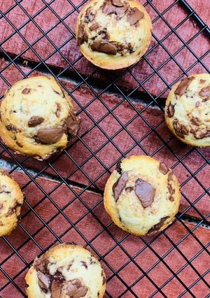 A picture of Mini Vanilla Chocolate 🍫 Muffins.