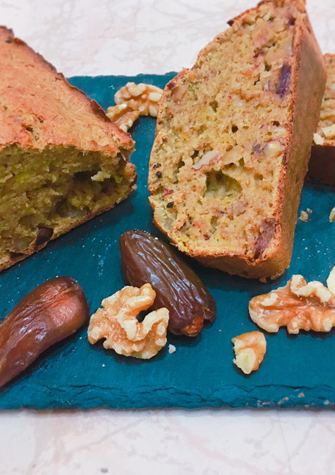 Una foto de Pan fit de avena, dátiles y plátano