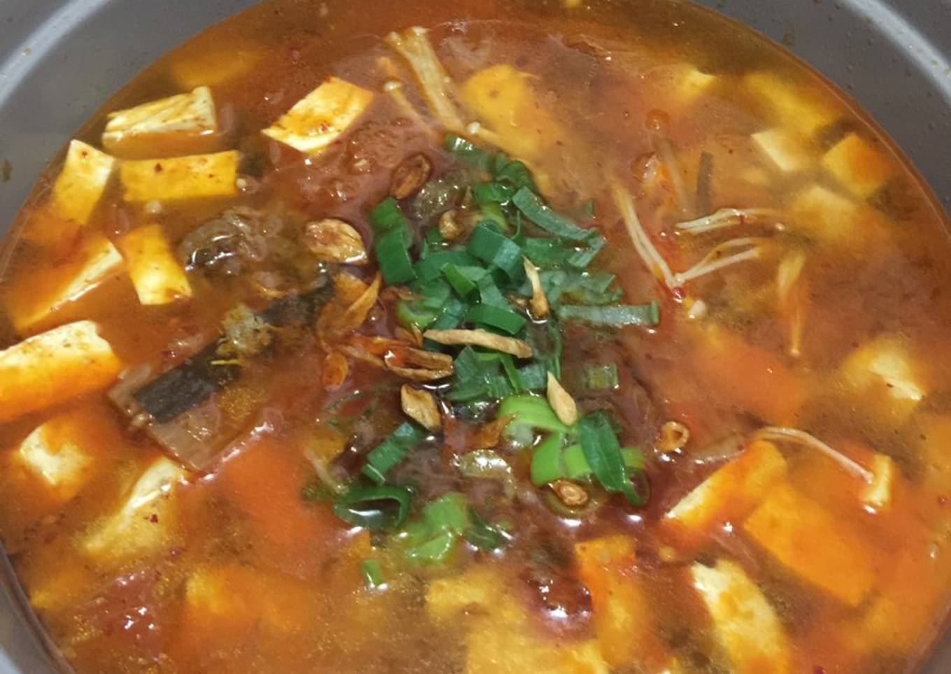 Kimchi chige (sup kimchi)