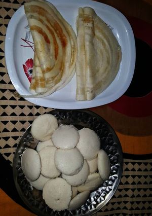 A picture of Idli Dosa.