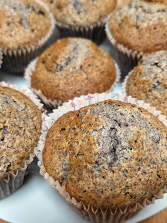Mákos-meggyes muffin 🧁🍒 #marcius2025 recept fotója