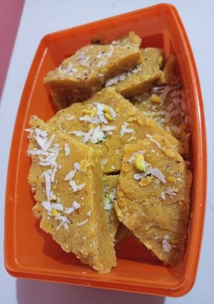 A picture of Chaney ki daal ka halwa.