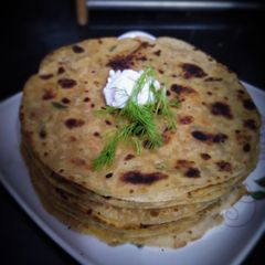 Mix flour makhani roti A picture of Mix flour makhani roti.