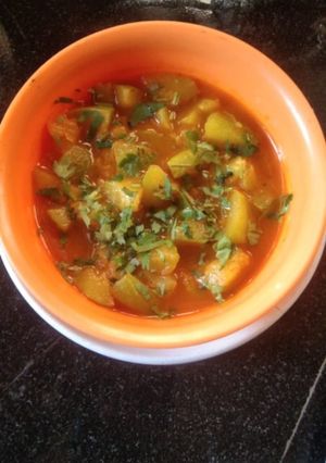 लौकी की सब्जी (Lauki ki sabzi recipe in hindi) रेसिपी मुख्य फोटो