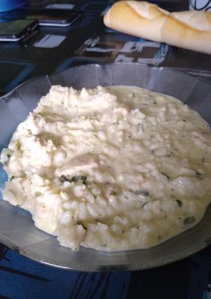 Una foto de 🍗Arroz al verdeo con pollo🍗