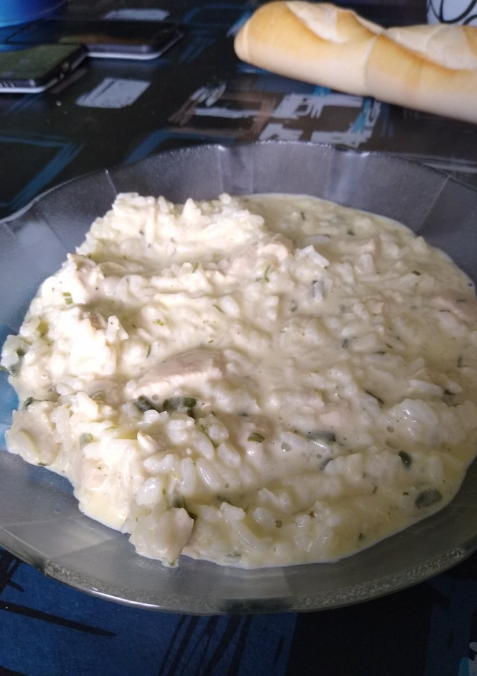 Una foto de 🍗Arroz al verdeo con pollo🍗