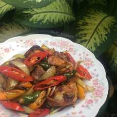 A picture of Ayam kecap simple.