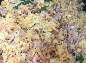 Una foto de Arroz amarillo tropical