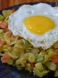 Zucchini, tomate y huevo con un toque especiado