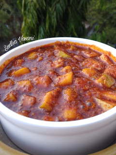 ગોળકેરી નું અથાણું(Golkeri pickle recipe in Gujarati) રેસીપી મુખ્ય ફોટો