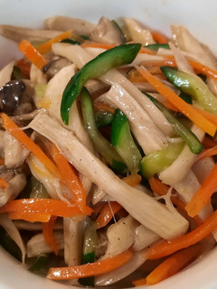 涼拌素雞絲（杏鮑菇） 的食譜成品照片