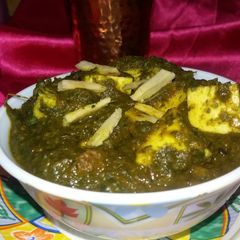 A picture of No oil palak paneer.