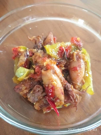 Cara Gampang Membikin Resep  Sambal Cumi-asin Pedas Manis yang Bikin Ngiler, Enak