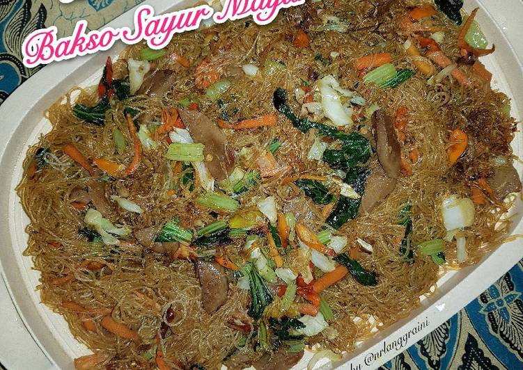 Bihun Goreng Bakso Sayur Mayur