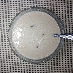 A picture of Strawberry & Banana milk shake.