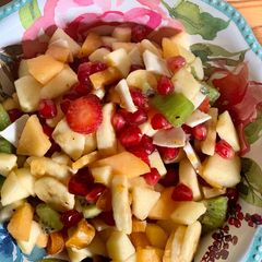 A picture of Tropical fruit chaat.