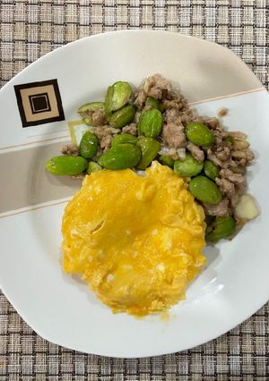 รูปของ ผัดสะตอกะปิ​ / ไข้ข้นนัวๆ
