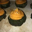 Cupcakes de espinaca frosting de calabaza y semillas. Rellenos de queso portsalut. (Receta light)