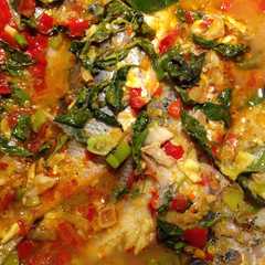Ikan ekor kuning 'woku' রেসিপির প্রধান ছবি
