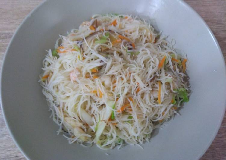 Recipe: Perfect 台式炒米粉 Taiwanese Fried Rice Vermicelli