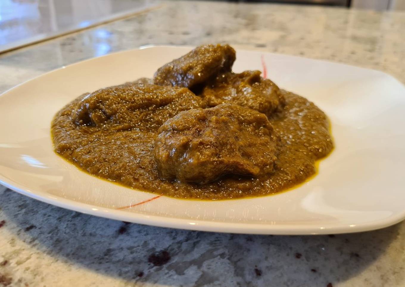Carrilleras en salsa de champiñones y manzana