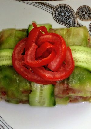 عکسی از دستور تزیین زیبای سالاد شیرازی