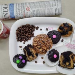 A picture of Instant Coffee with Instant Steamed cakes.