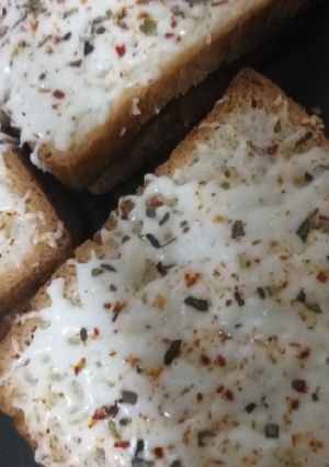 A picture of Corn cheese garlic sandwich.