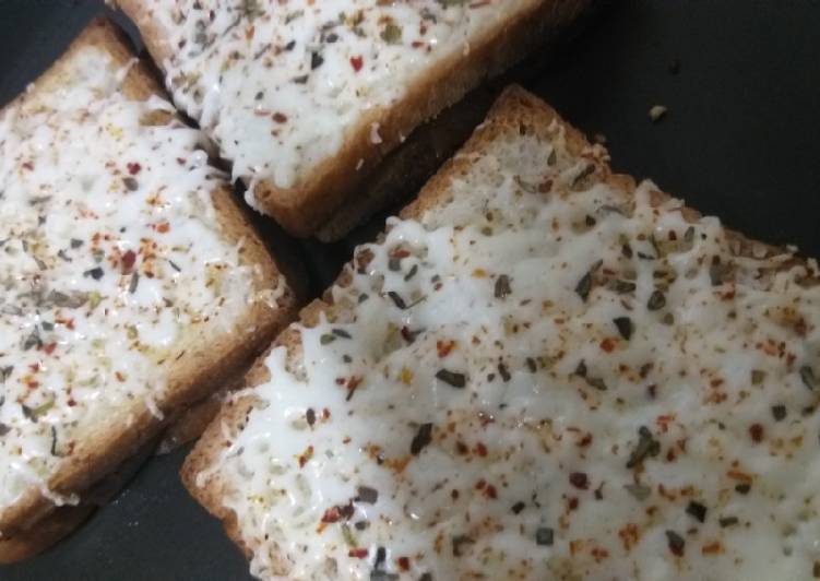 Corn cheeze garlic sandwich