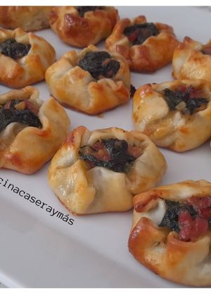 Una foto de Mini galettes de espinacas y jamón