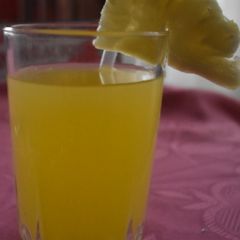 Pineapple lemon and ginger juice A picture of Pineapple lemon and ginger juice.