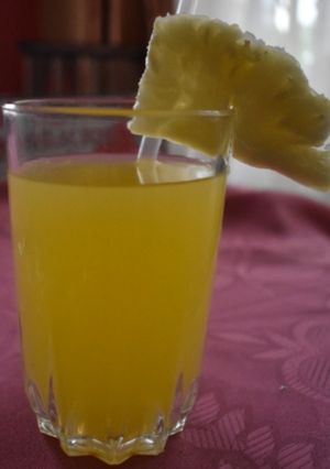 A picture of Pineapple lemon and ginger juice.