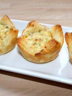 Sajtos-csirkés muffin recept fotója