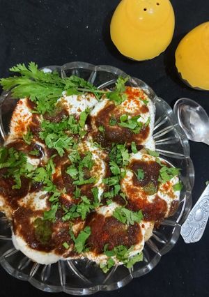 ઇન્સ્ટન્ટ દહીં વડા (Instant Dahiwada Recipe In Gujarati) રેસીપી મુખ્ય ફોટો