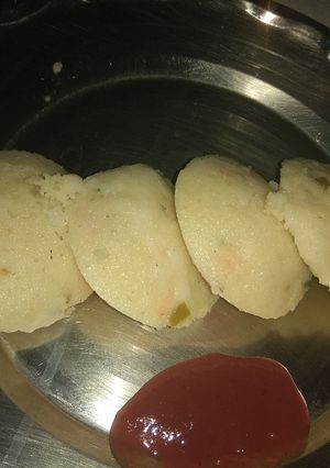 A picture of Mix veg semolina idli.