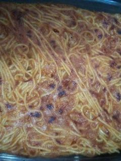 صورة لوصفة سباغيتي بصلصة البيشاميل الحمرا
