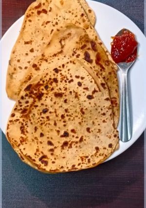 A picture of Tikona paratha.