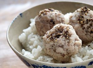 Hình của món Thịt băm viên rim nước mắm.