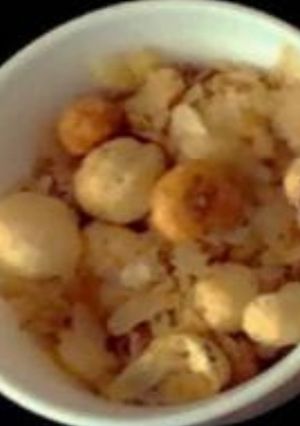 A picture of Makhane oats chivda.