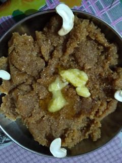 લાપસી (Lapsi Recipe In Gujarati) રેસીપી મુખ્ય ફોટો