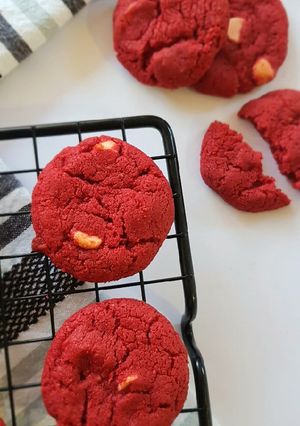 A picture of Red Velvet Cookies.