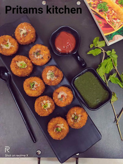चीज़ी कॉर्न पोटैटो बाइट्स (Cheese corn potato bites recipe in Hindi) रेसिपी मुख्य फोटो
