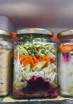 A picture of 3 Variety SALAD JARS.