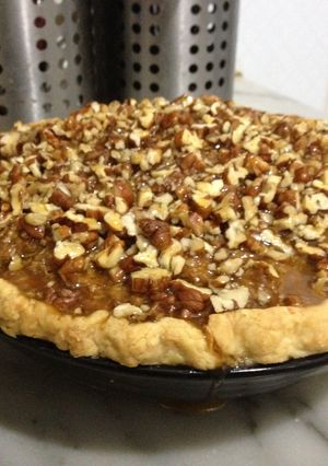 A picture of Apple-n-Pecan Pie.