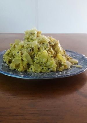 Una foto de Huevos revueltos con cebolla y queso #SOSFranco