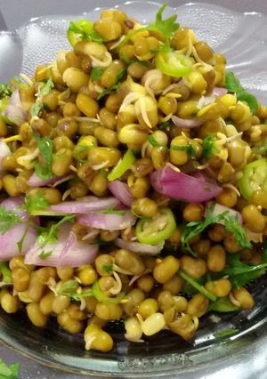 A picture of Sprouted Moong Salad.
