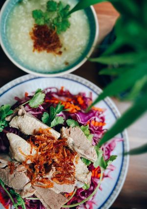 Hình của món Gỏi vịt bắp cải tím🥗🥗🥗.