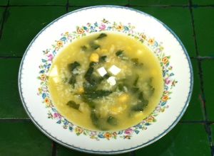 Una foto de Sopa de arroz con acelgas y garbanzos