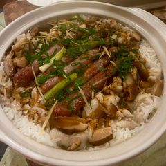 A picture of 【One-Pot】 Hong Kong Style Claypot Rice.