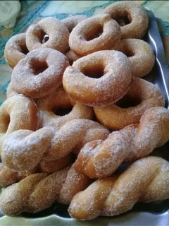 Una foto de Rosquitas súper ricas y esponjosas 😋